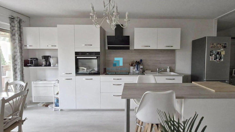 Appartement - 77 m² - 4 pièces