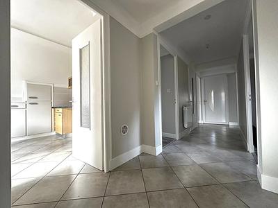 Appartement - 76 m² - 5 pièces