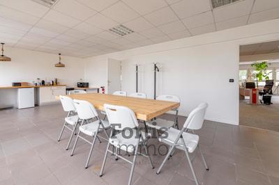 Bureau - 547 m² - 8 pièces