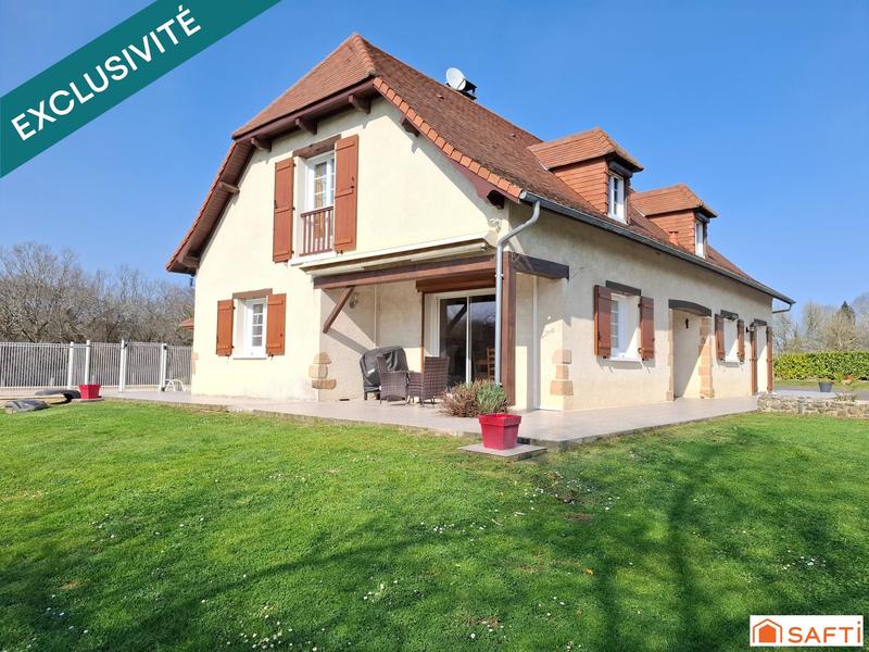 Maison - 205 m² - 9 pièces