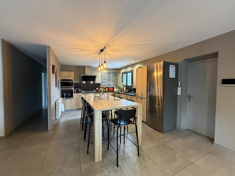 Maison - 160 m² - 10 pièces