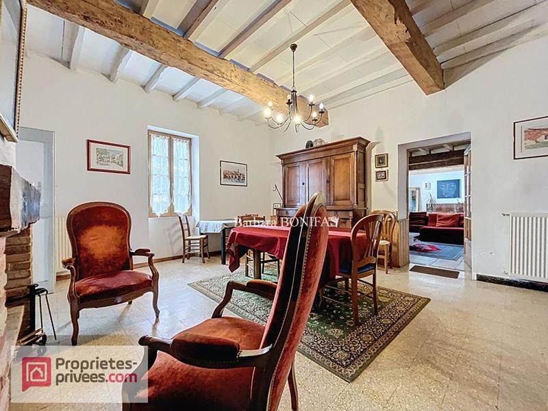 Maison - 340 m² - 10 pièces