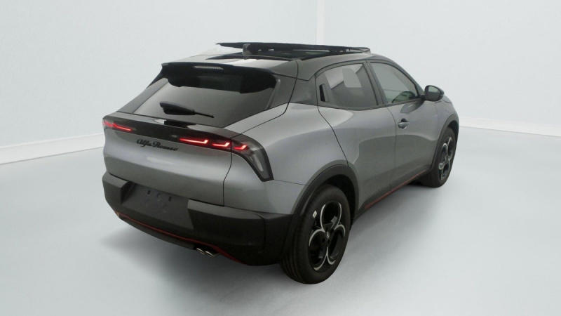 Alfa Romeo Junior 1.2 Ibrida 145 ch eDCT6 Speciale