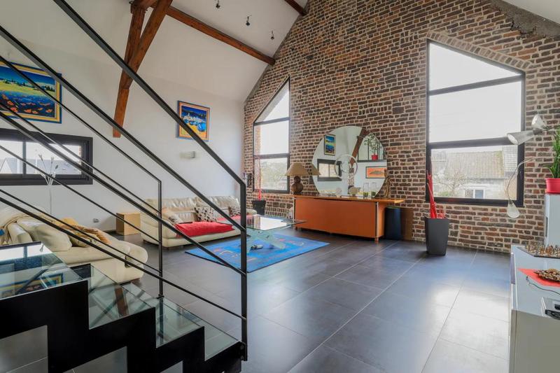 Maison - 395 m² - 9 pièces