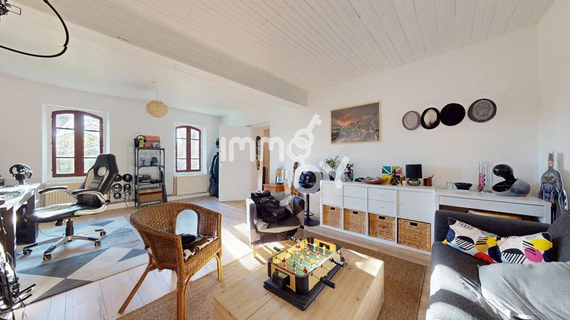 Maison - 185 m² - 7 pièces