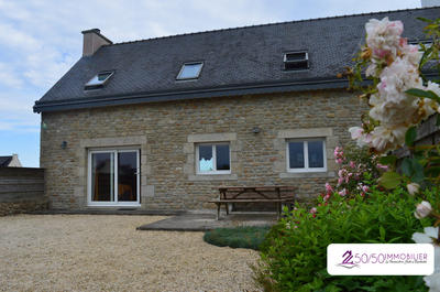 Maison ancienne - 216 m² - 12 pièces