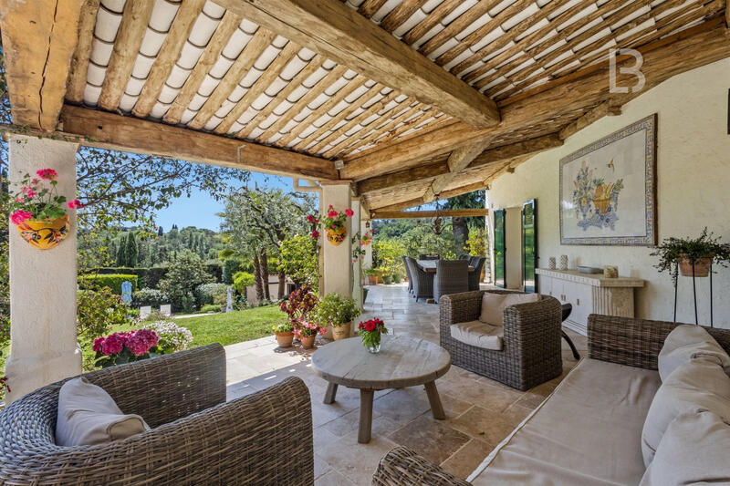 Villa - 433 m² - 9 pièces