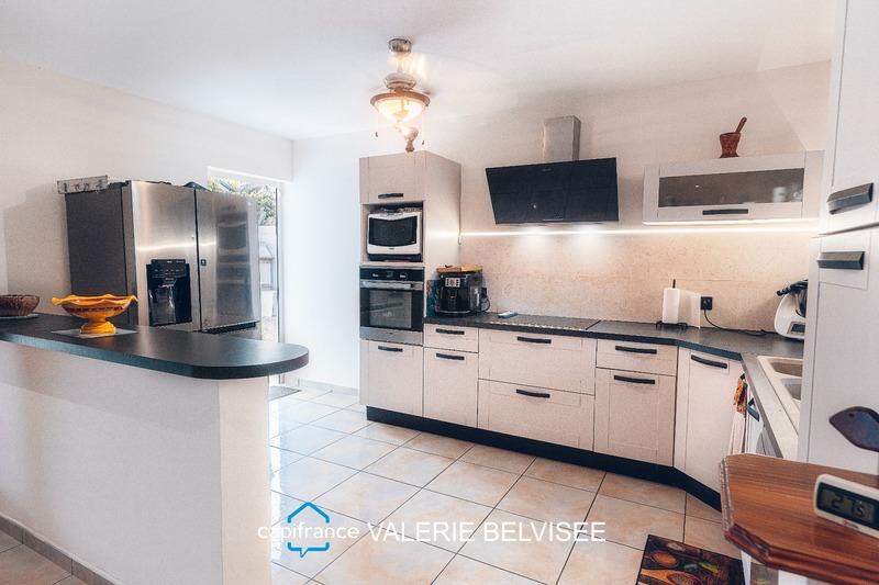 Maison - 152 m² - 5 pièces