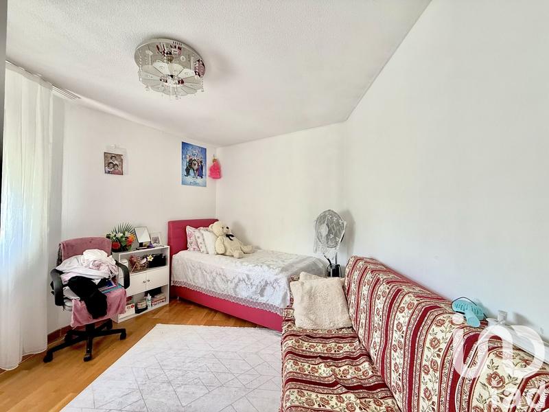 Appartement - 75 m² - 4 pièces