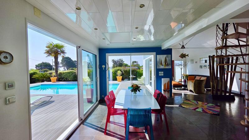 Maison contemporaine - 210 m² - 7 pièces