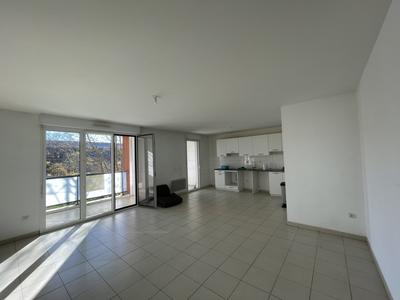 Appartement - 83 m² - 4 pièces