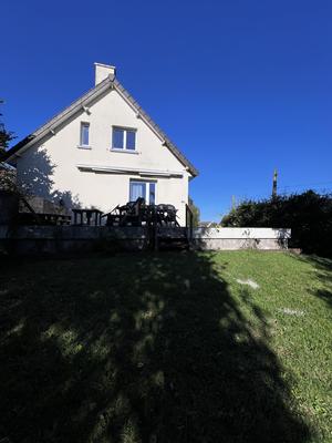 Maison traditionnelle - 128 m² - 9 pièces