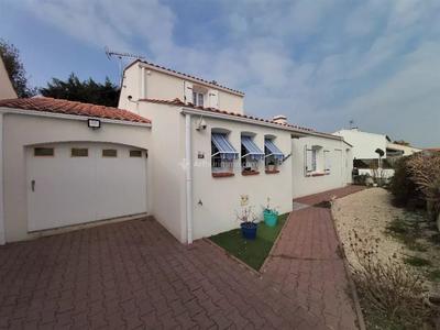 Maison - 91 m² - 5 pièces