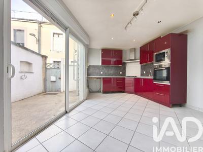 Maison - 83 m² - 5 pièces