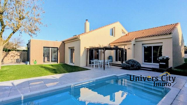 Maison - 186 m² - 7 pièces