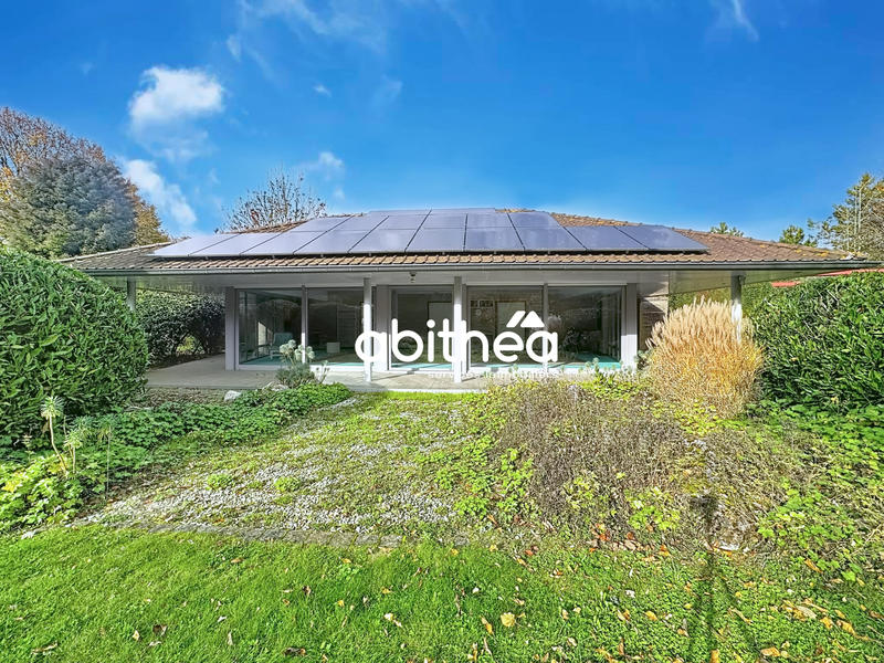 Propriété - 451 m² - 12 pièces