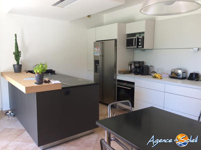 Maison - 210 m² - 7 pièces