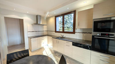 Maison - 202 m² - 6 pièces