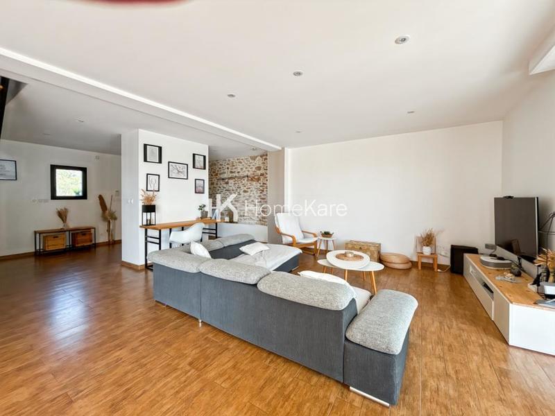 Maison - 185 m² - 4 pièces