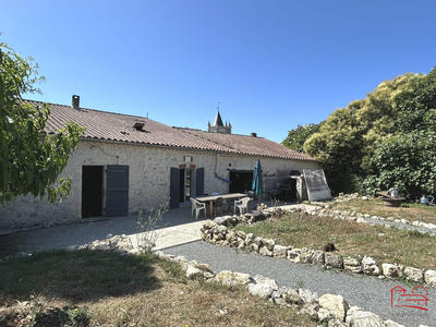 Maison - 255 m² - 7 pièces