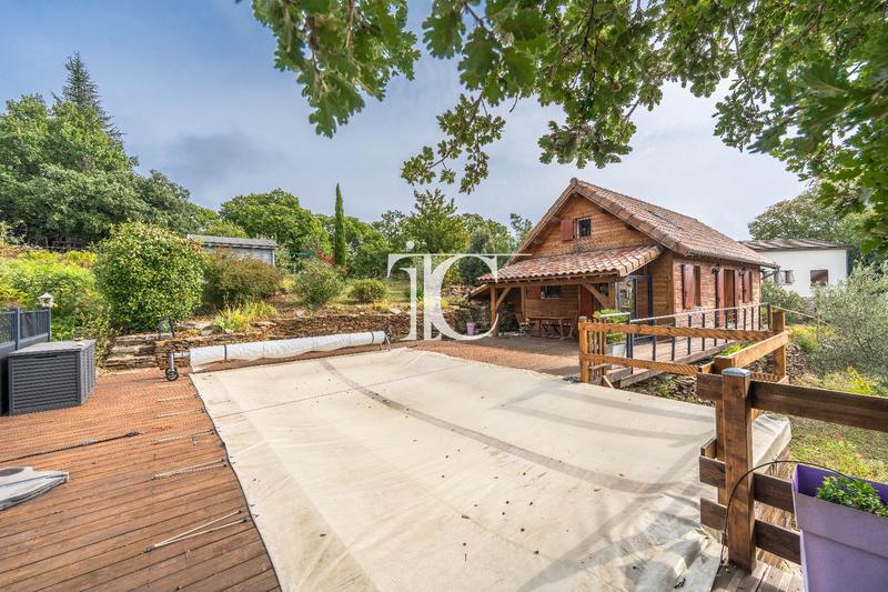 Maison de bois - 70 m² - 4 pièces