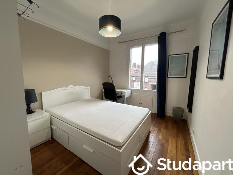 Chambre - 11 m² - 1 pièce