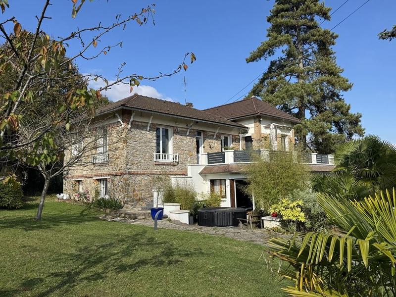 Maison en pierre - 120 m² - 6 pièces