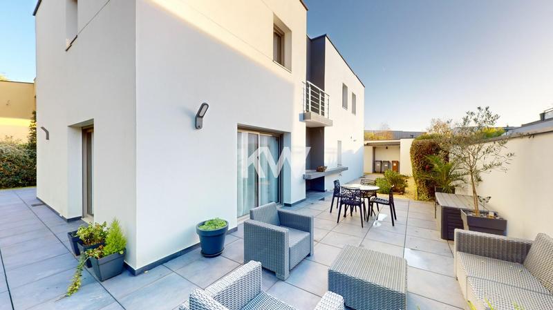 Maison - 150 m² - 7 pièces