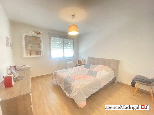 Appartement - 90 m² - 4 pièces