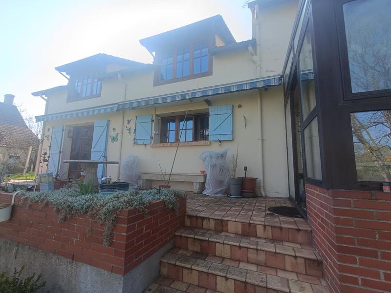 Maison - 225 m² - 7 pièces