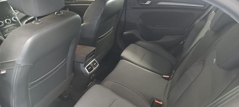 Renault Mégane IV Berline Blue dCi 115 Evolution