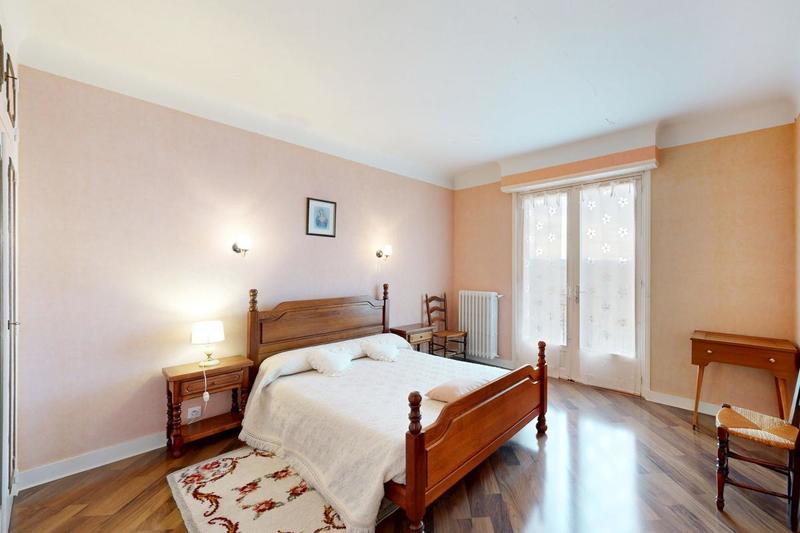 Appartement - 155 m² - 5 pièces