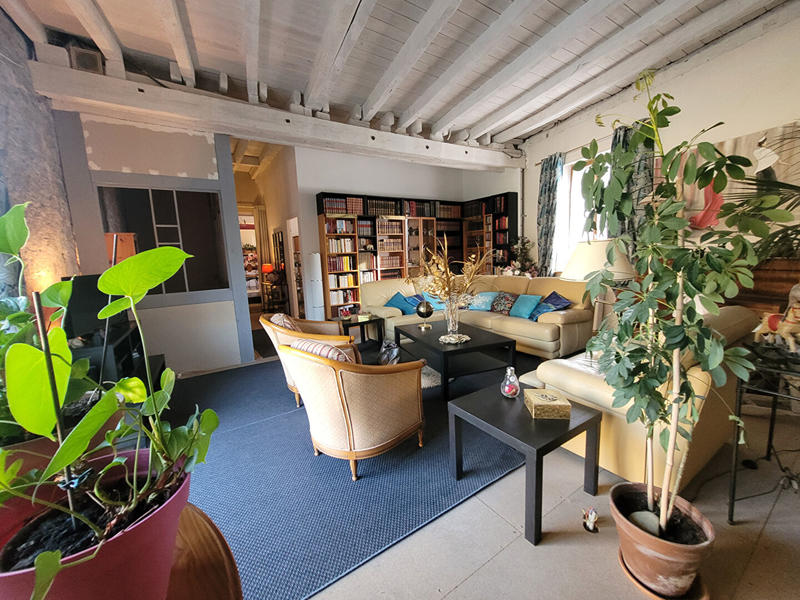 Maison - 237 m² - 10 pièces