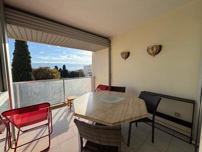 Appartement - 72 m² - 2 pièces