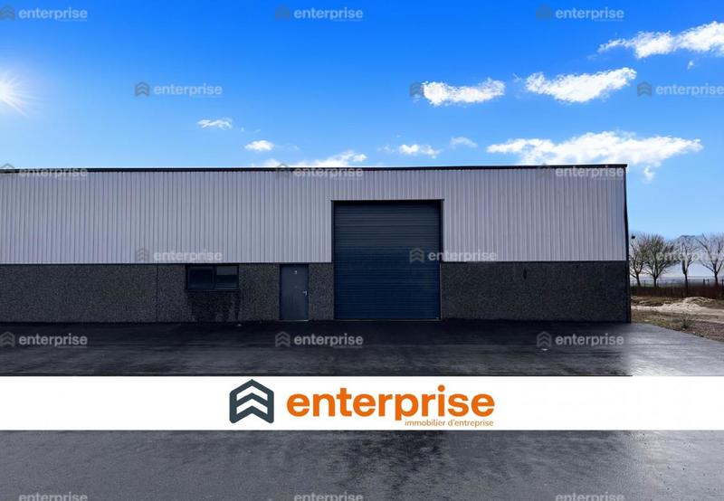 Local d'activité / Entrepôt - 900 m²