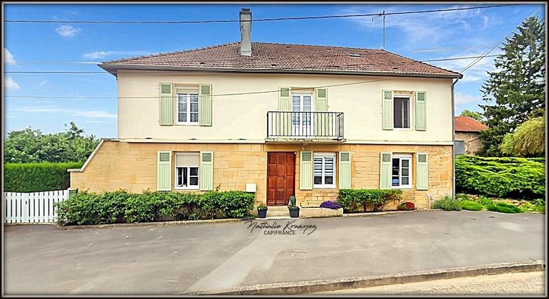 Maison - 218 m² - 7 pièces