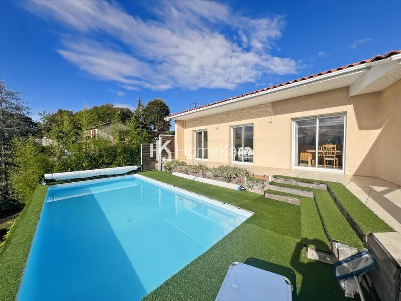 Maison - 180 m² - 7 pièces