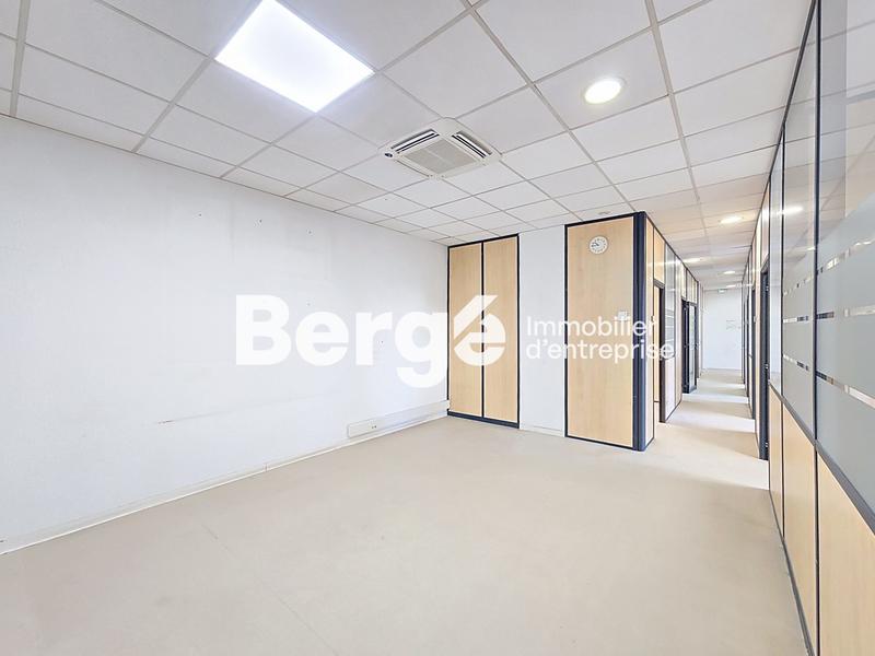 Bureau - 124 m²