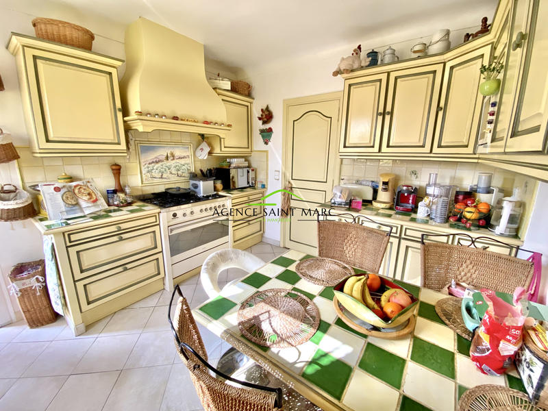 Villa - 204 m² - 6 pièces