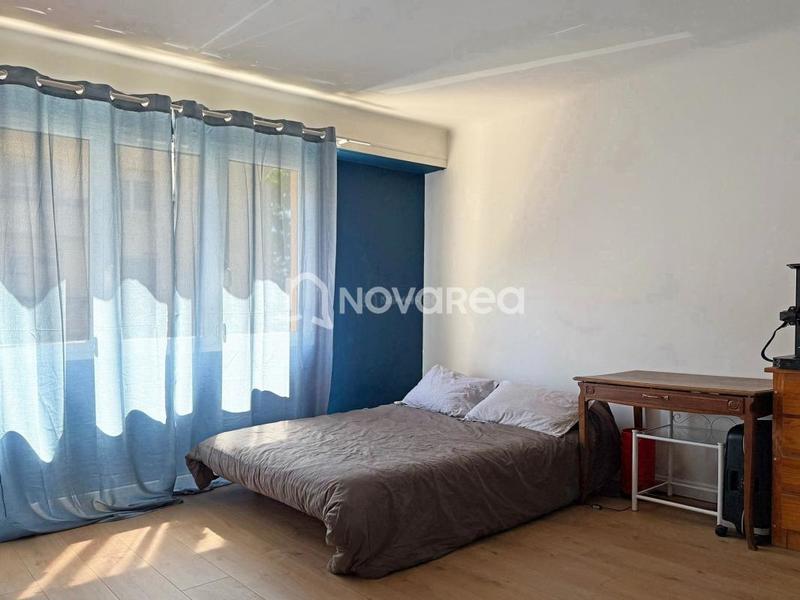 Appartement - 85 m² - 4 pièces