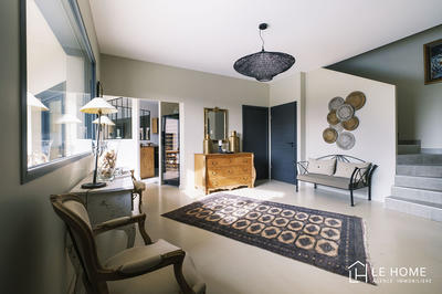 Maison - 240 m² - 6 pièces