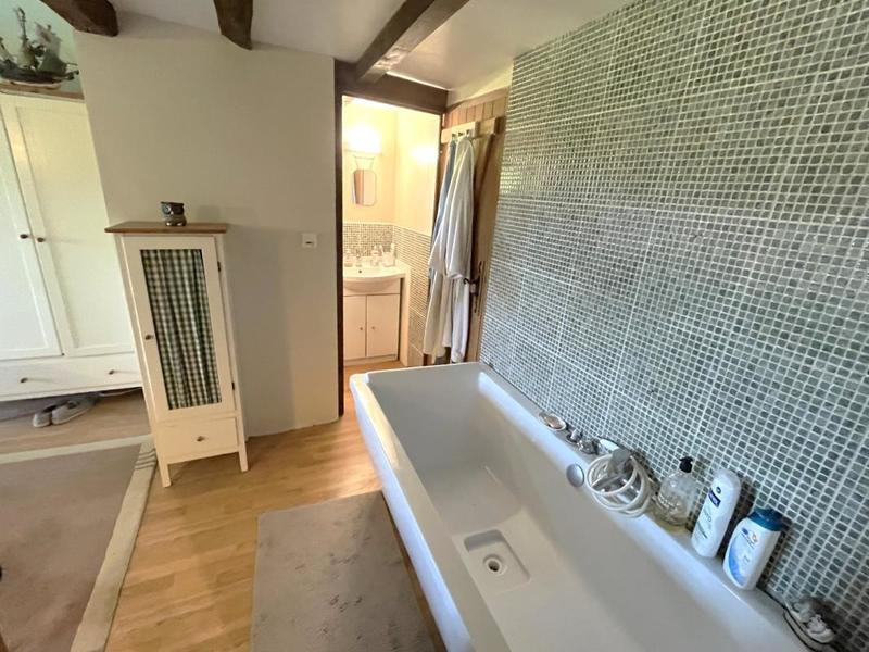 Maison - 295 m² - 10 pièces