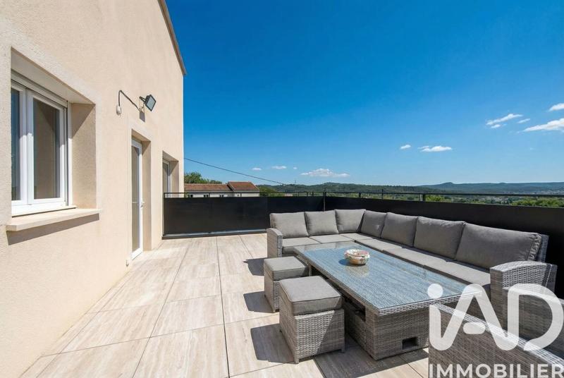 Maison de village - 100 m² - 4 pièces