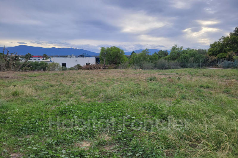 Terrain - 739 m²