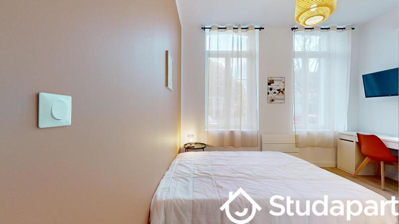 Chambre - 13 m² - 1 pièce