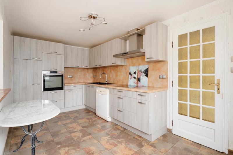 Maison - 143 m² - 6 pièces