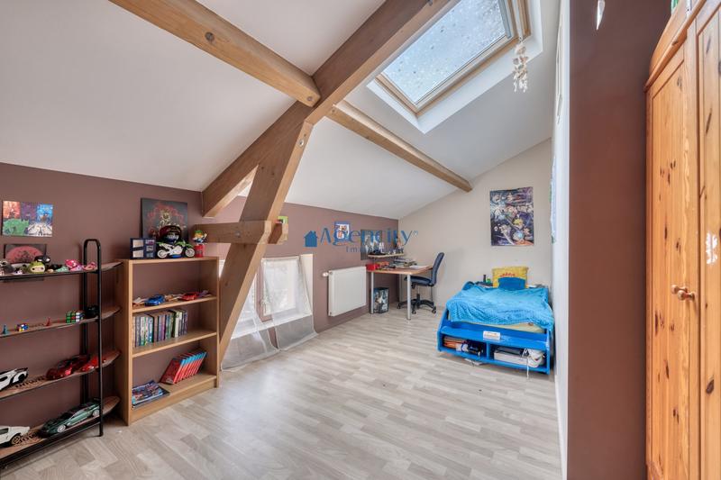 Maison - 178 m² - 8 pièces