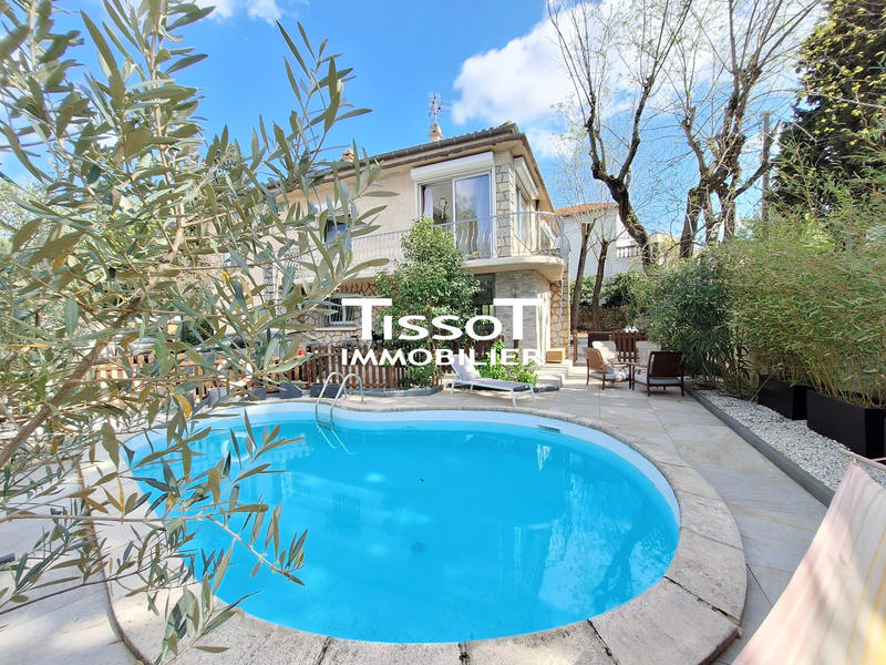 Maison - 193 m² - 6 pièces