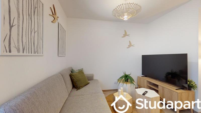 Chambre - 11 m² - 1 pièce