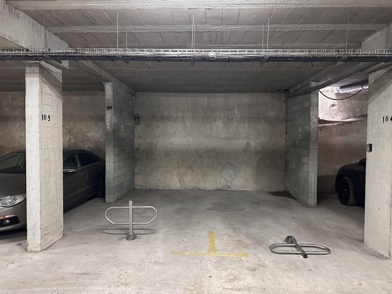 Parking / Garage - 12 m²